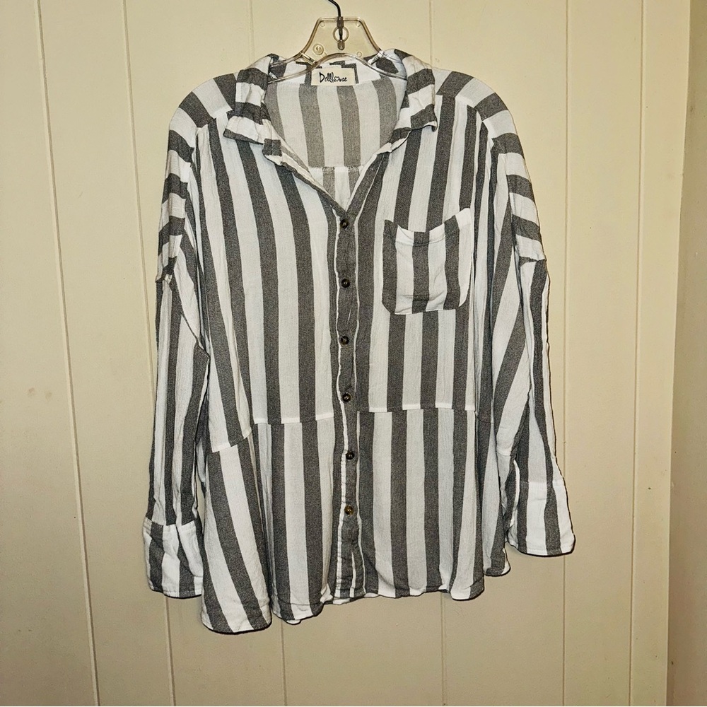 Dollhouse Boutique striped blouse
